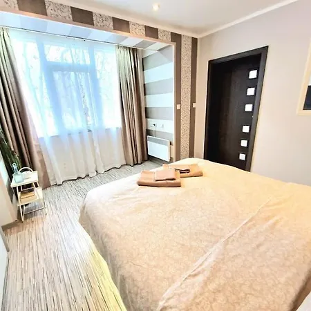 Flat 85 - 85 Inches Tv Apartman