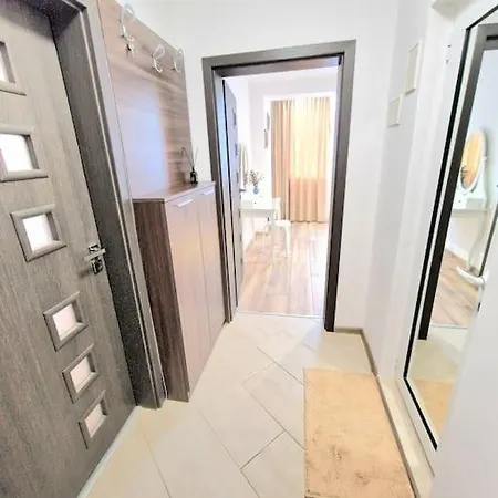 Flat 85 - 85 Inches Tv ヴァルナ